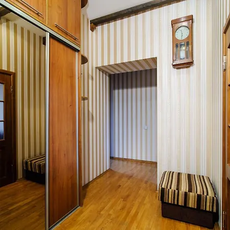Апартаменты У Ратуши Apartment *